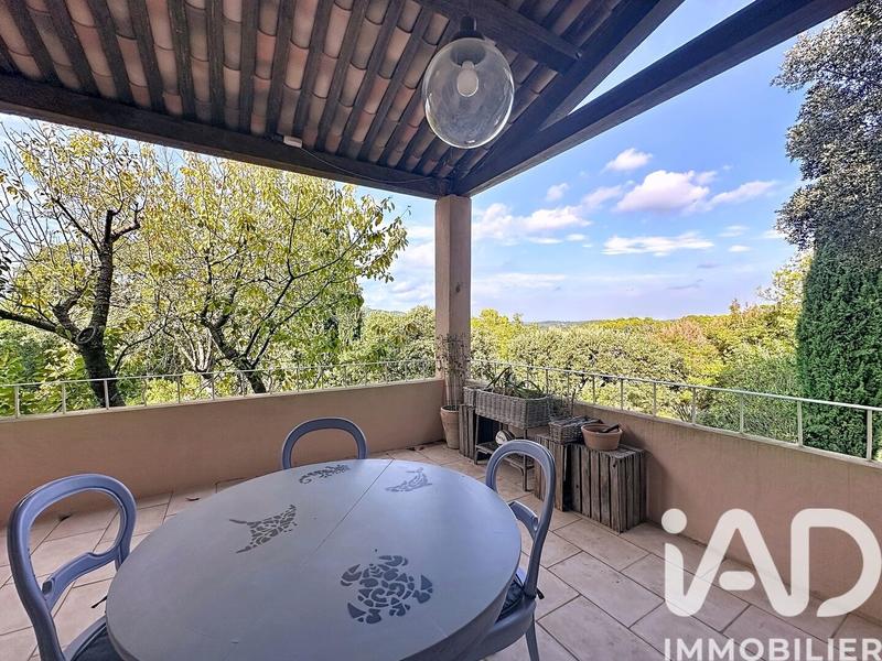 Maison - 216 m² - 6 pièces