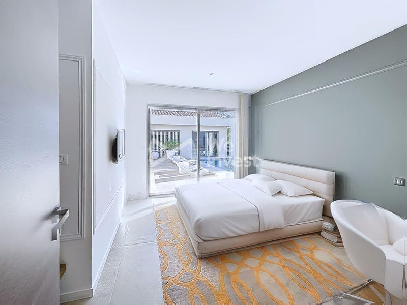 Villa - 220 m² - 5 pièces