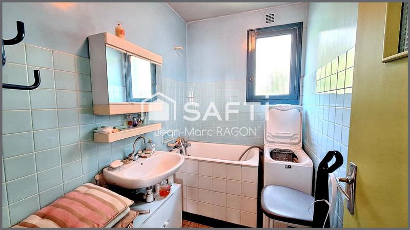 Maison - 99 m² - 6 pièces