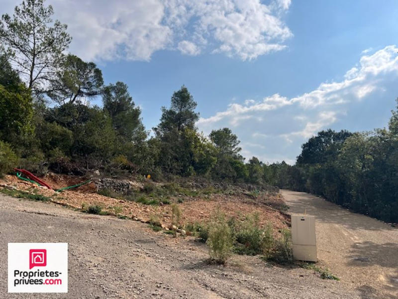 Terrain constructible - 1 330 m²