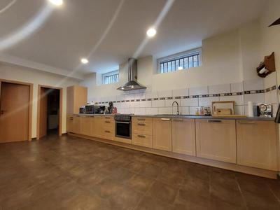 Loft - 214 m² - 7 pièces