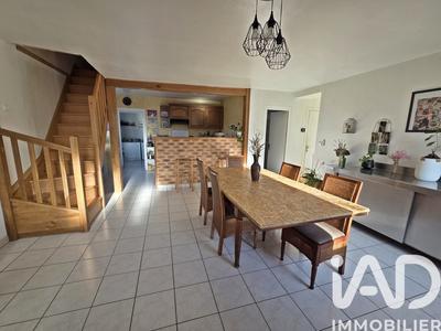 Maison - 121 m² - 5 pièces