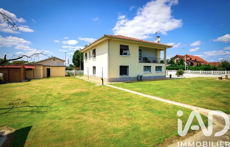 Maison - 227 m² - 8 pièces