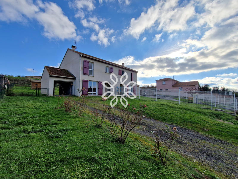 Maison de village - 100 m² - 4 pièces