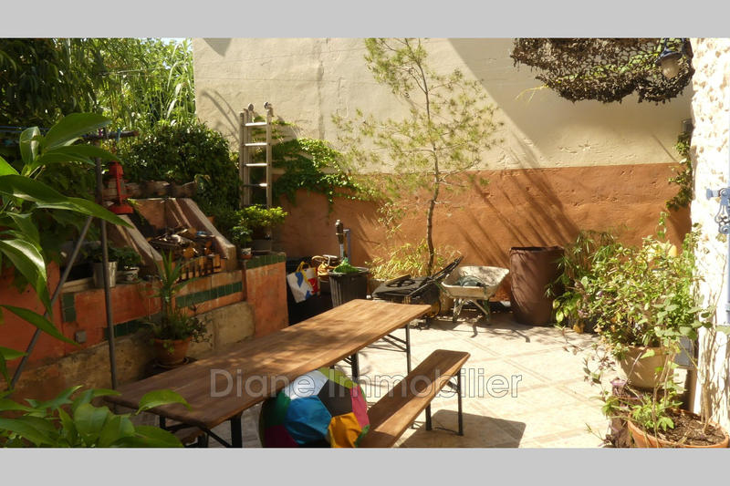 Maison - 224 m² - 8 pièces