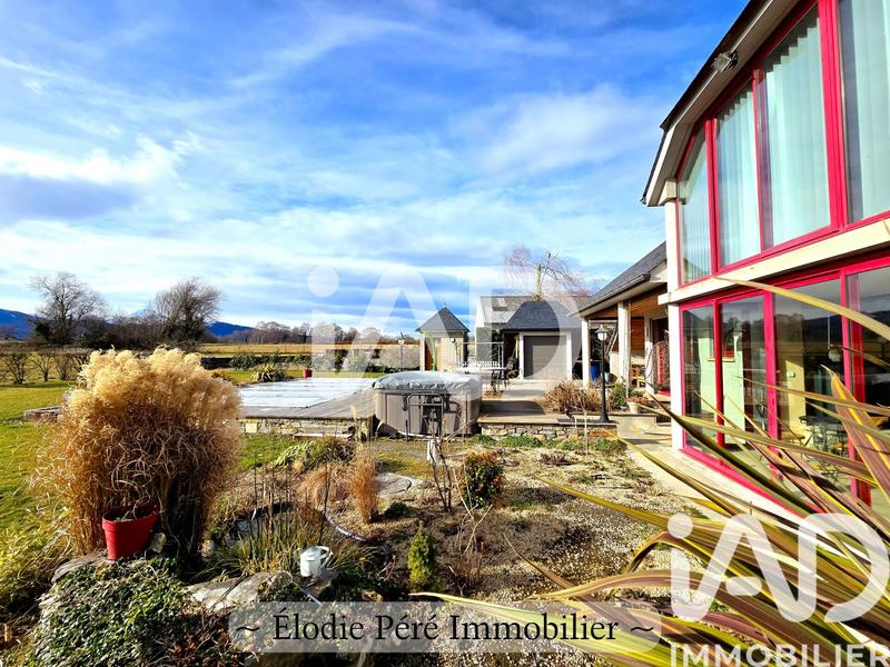 Maison de maîtres - 235 m² - 6 pièces