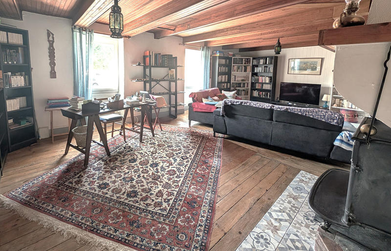 Maison - 203 m² - 6 pièces