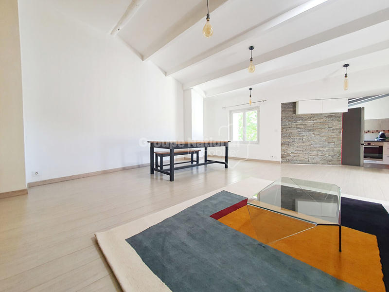 Appartement - 80 m² - 3 pièces