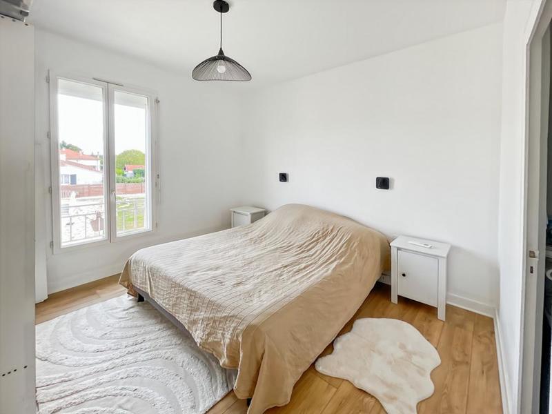 Maison - 180 m² - 7 pièces