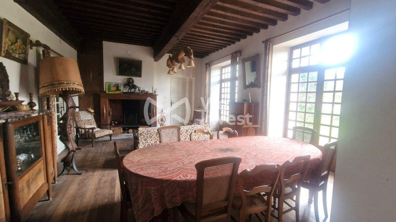 Maison - 228 m² - 6 pièces