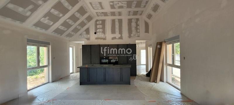 Maison - 115 m² - 4 pièces