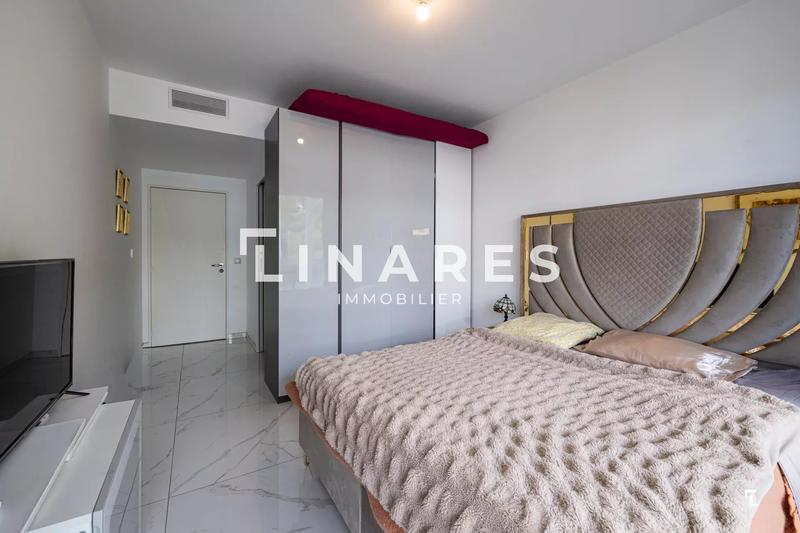 Appartement - 200 m² - 5 pièces