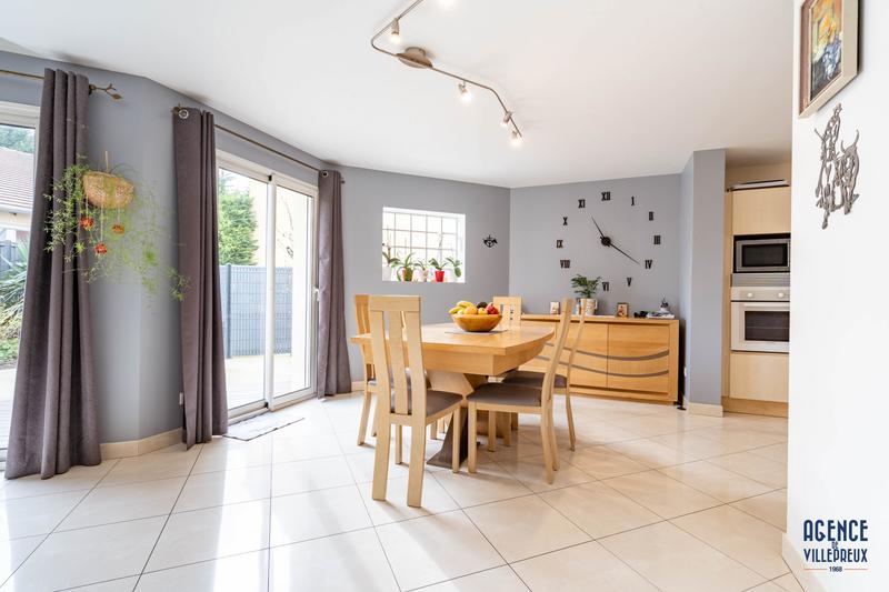Maison - 155 m² - 5 pièces