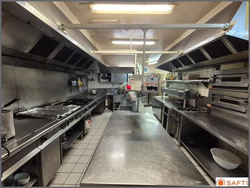 Local commercial - 400 m² - 4 pièces