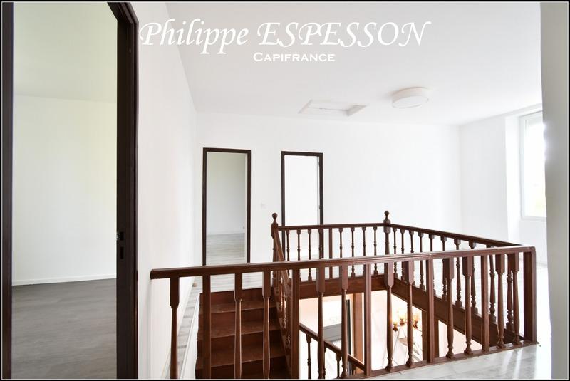 Maison - 200 m² - 8 pièces