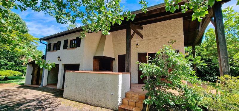 Maison - 250 m² - 5 pièces