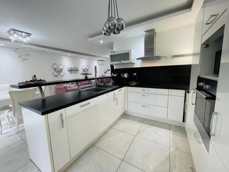 Maison - 107 m² - 4 pièces