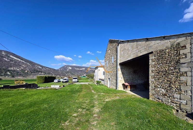 Maison en pierre - 500 m² - 5 pièces