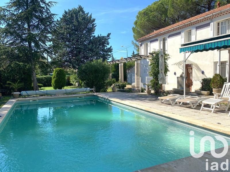 Maison - 212 m² - 8 pièces