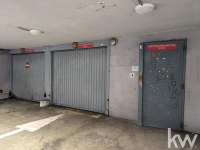 Parking / Garage - 14 m²