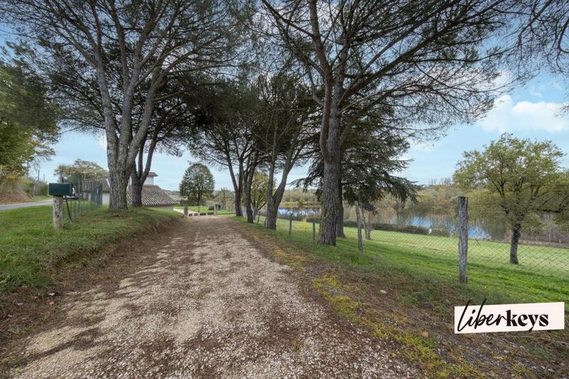 Maison - 177 m² - 7 pièces