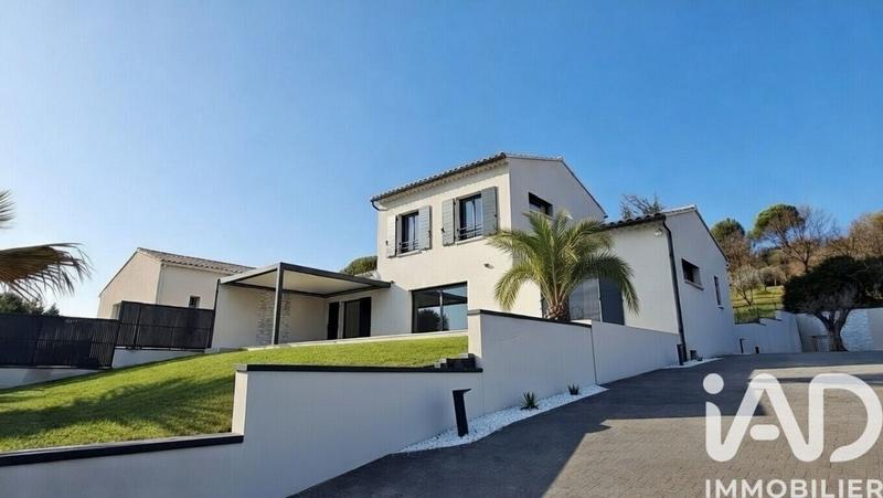 Maison - 132 m² - 4 pièces