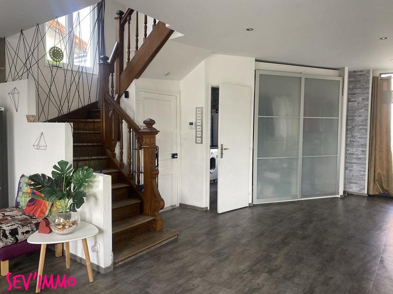 Maison - 183 m² - 7 pièces