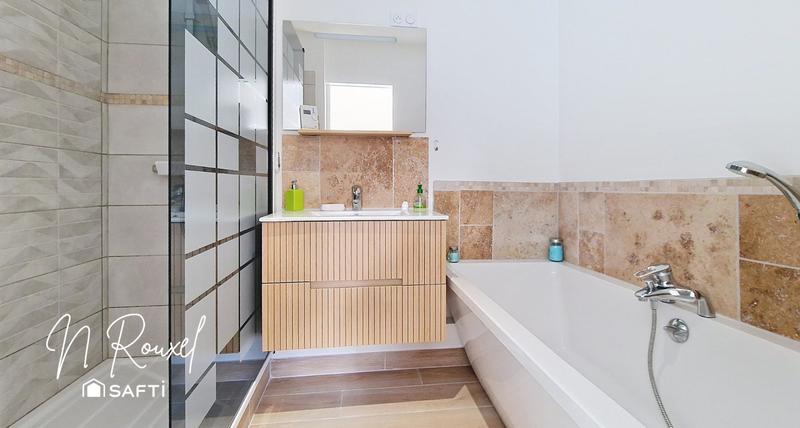 Maison - 280 m² - 12 pièces