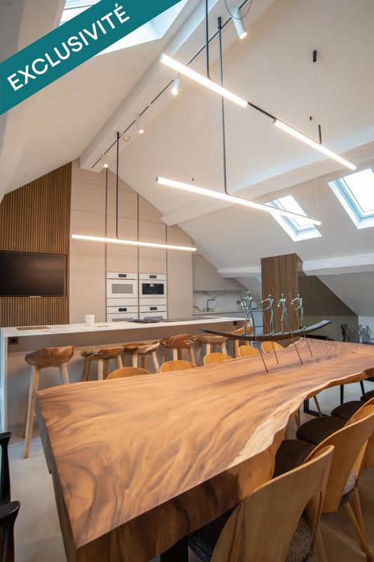 Appartement - 281 m² - 9 pièces