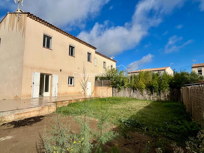 Maison - 90 m² - 5 pièces