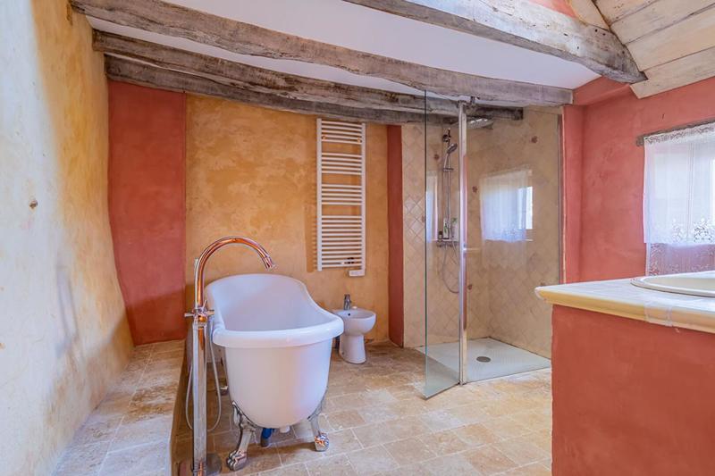 Maison - 210 m² - 5 pièces