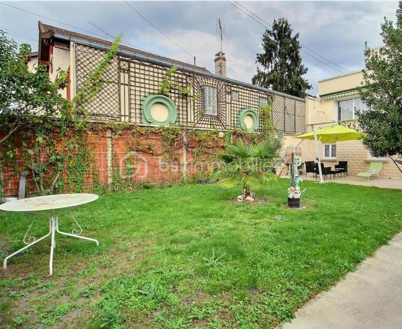 Maison - 182 m² - 5 pièces