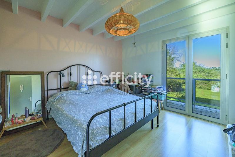 Villa - 172 m² - 8 pièces