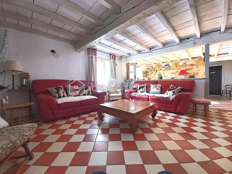 Maison - 185 m² - 8 pièces