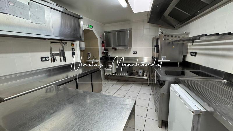 Local commercial - 110 m² - 1 pièce