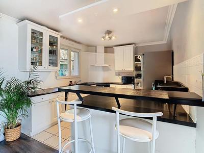 Maison - 133 m² - 7 pièces