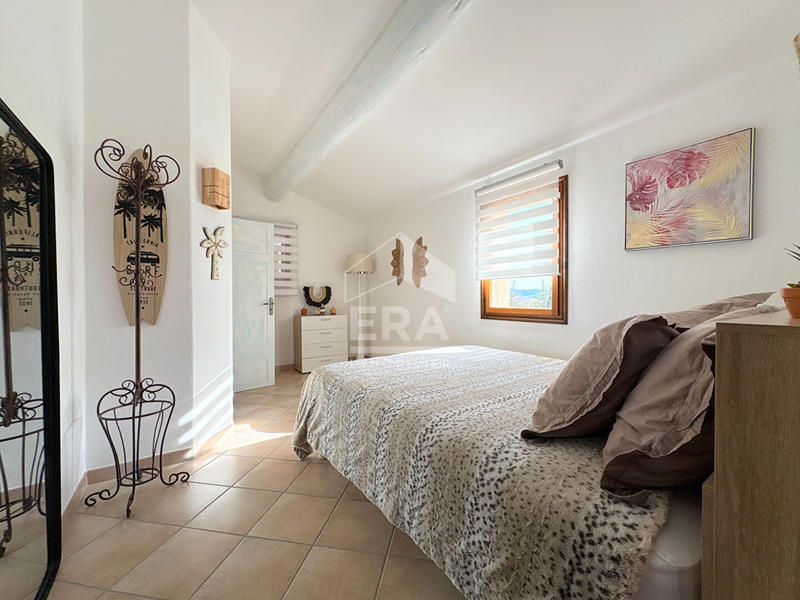 Maison - 200 m² - 7 pièces