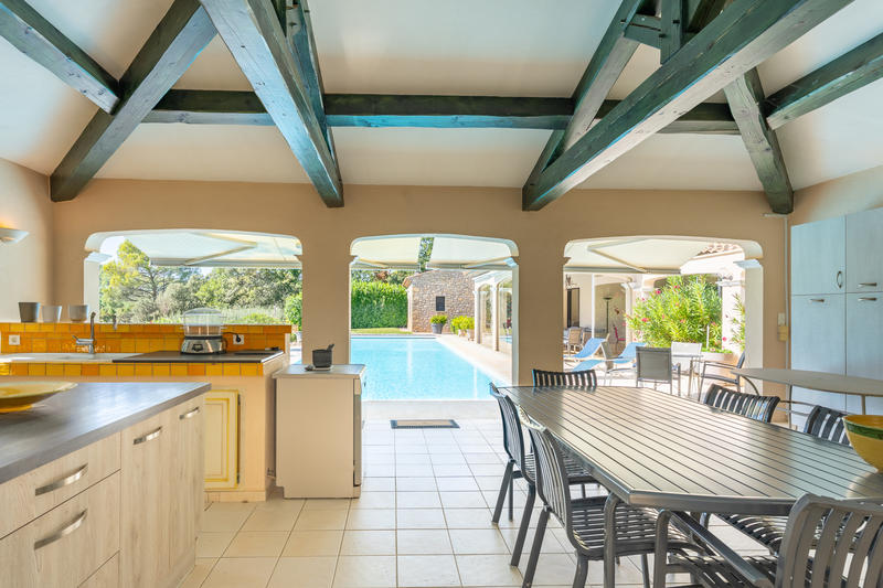 Villa - 300 m² - 8 pièces