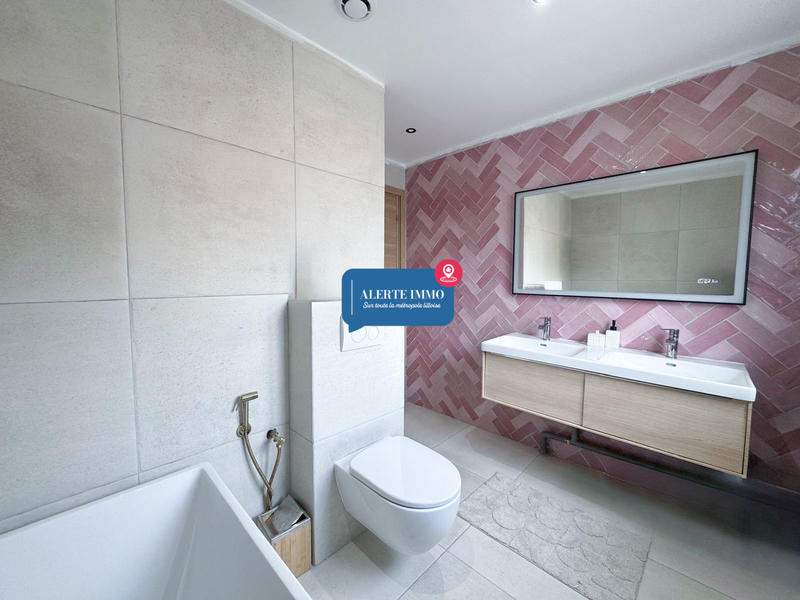 Maison - 122 m² - 5 pièces