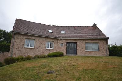 Maison - 235 m² - 10 pièces