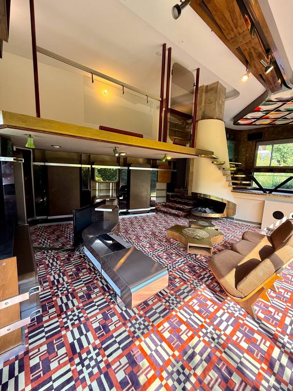 Maison traditionnelle - 232 m² - 7 pièces