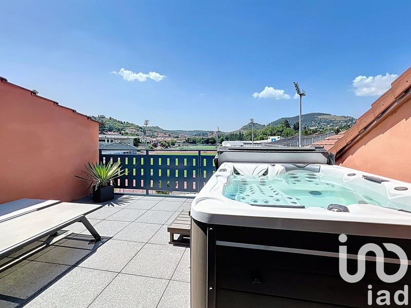 Appartement - 191 m² - 6 pièces