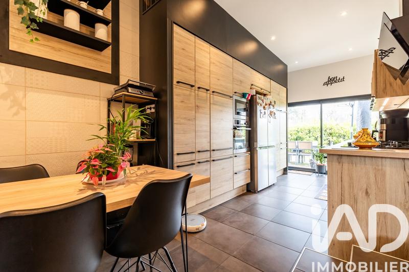 Maison - 110 m² - 5 pièces