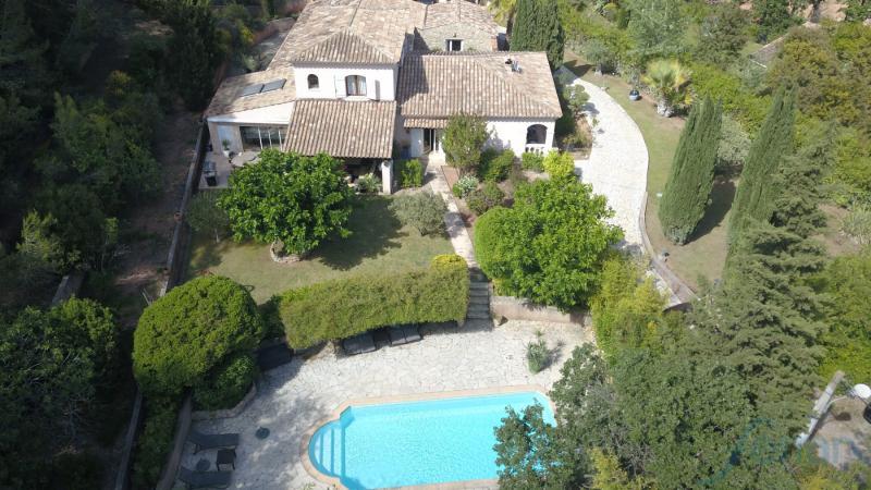 Villa - 280 m² - 6 pièces