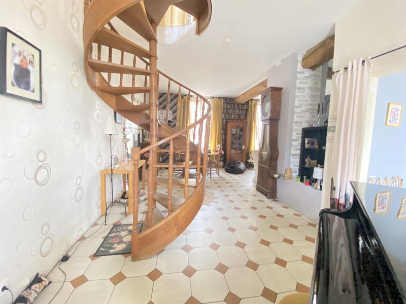 Maison ancienne - 127 m² - 6 pièces