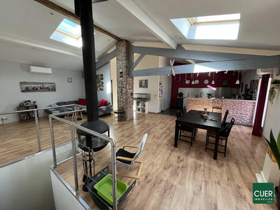 Maison - 200 m² - 4 pièces