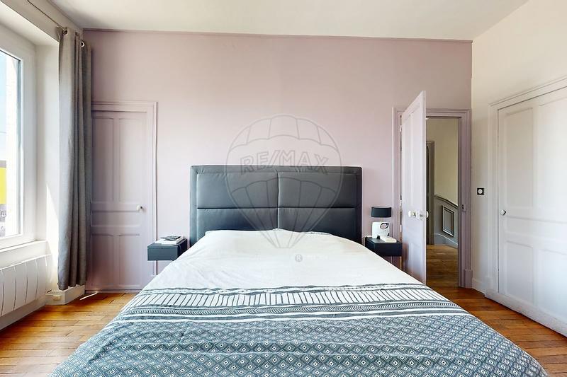 Maison de ville - 184 m² - 7 pièces