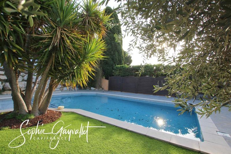 Villa - 168 m² - 6 pièces