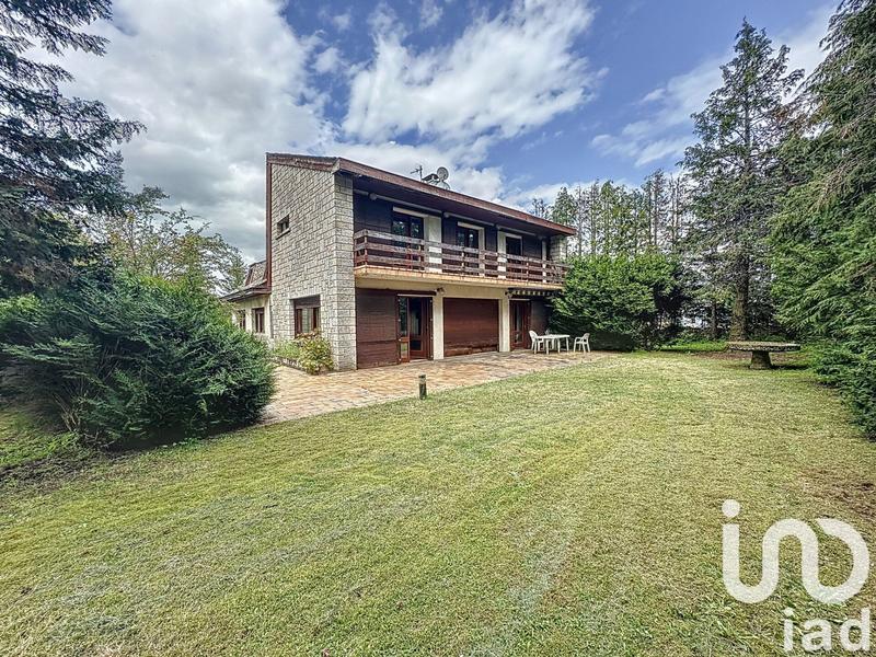 Maison - 272 m² - 11 pièces