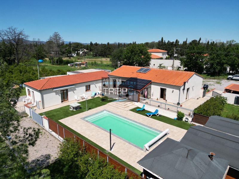 Maison - 228 m² - 10 pièces